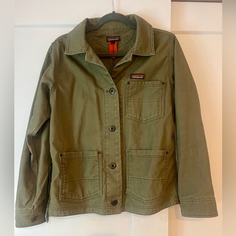 Patagonia women’s green canvas jacket